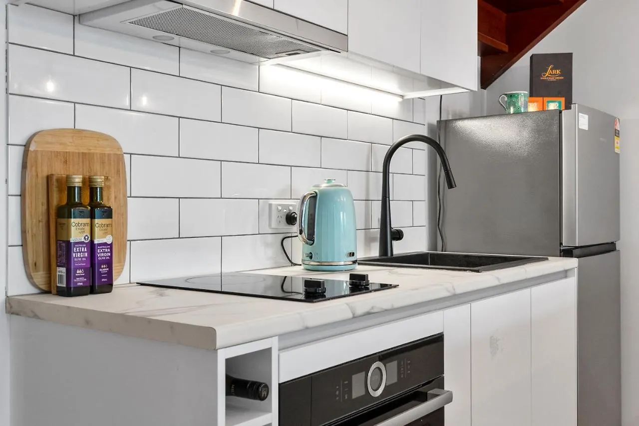 Modern, Central Apartment Footsteps To Salamanca ホバート